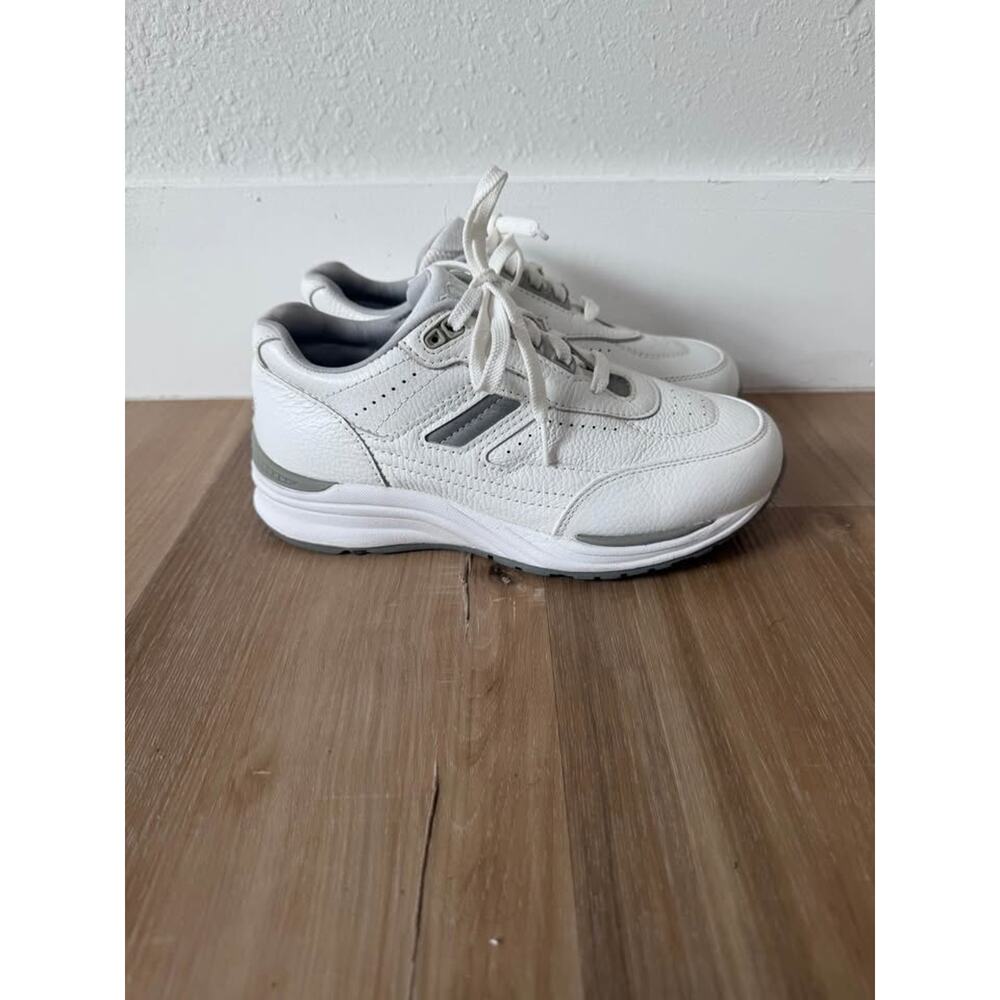 Men’s SAS Journey White Leather Lace Up Sneaker Size 6 WW